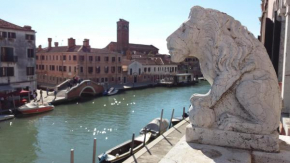 Отель La Casa Veneziana  Венеция